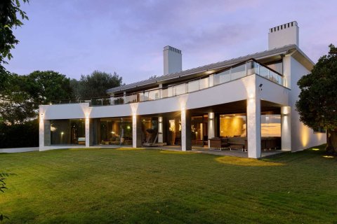 Сasa en venta en Sant Andreu de Llavaneres, Barcelona, España 6 dormitorios, No. 140809 - foto 1