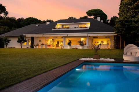 Сasa en venta en Sant Andreu de Llavaneres, Barcelona, España 5 dormitorios, No. 140810 - foto 4