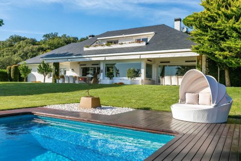 Сasa en venta en Sant Andreu de Llavaneres, Barcelona, España 5 dormitorios, No. 140810 - foto 6