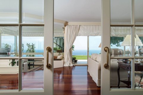 Сasa en venta en Sant Andreu de Llavaneres, Barcelona, España 5 dormitorios, No. 140810 - foto 9