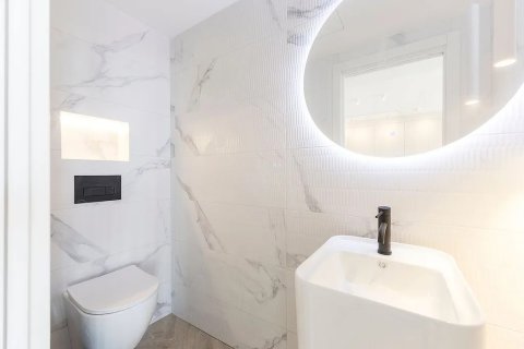 Apartment à vendre à Barcelona, Espagne, 2 chambres, 95 m2 No. 140807 - photo 21