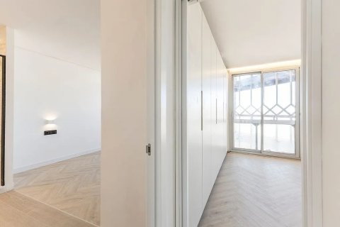 Apartment à vendre à Barcelona, Espagne, 2 chambres, 95 m2 No. 140807 - photo 23