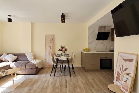 Apartamento en venta en Torrevieja, Alicante, España 2 dormitorios,  No. 140551 - foto 5