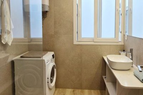 Apartamento en venta en Torrevieja, Alicante, España 2 dormitorios,  No. 140551 - foto 12