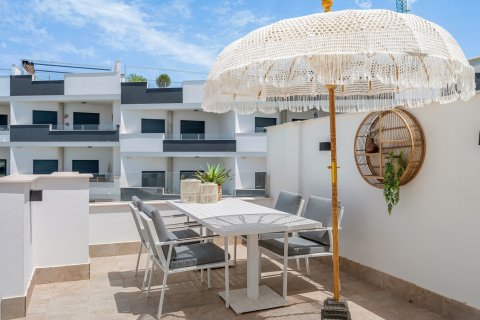 Apartamento en venta en Torrevieja, Alicante, España 2 dormitorios, 74 m2 No. 190089 - foto 20