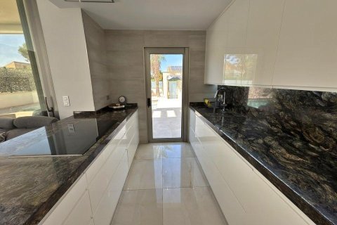 Villa pārdošanā Villamartin, Alicante, Spānijā 5 istabas, 200 m2 Nr. 190092 - attēls 13