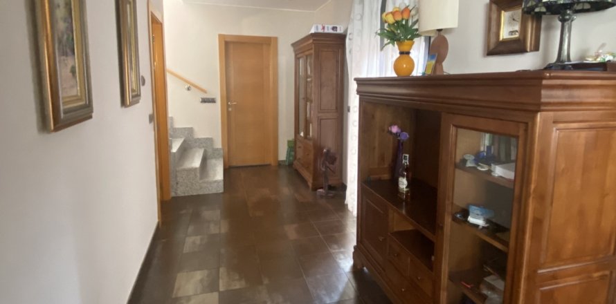 Dom w Medina del Campo, Valladolid, Hiszpania 3 sypialnie, 242 mkw. nr 153509