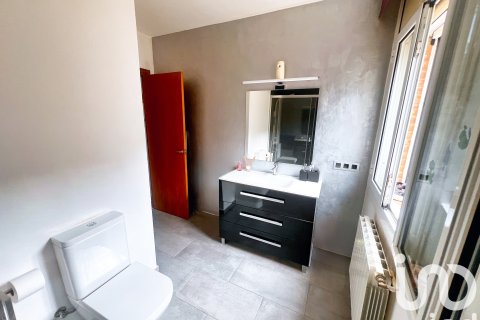 Hus till salu i Sant Vicenc Dels Horts, Barcelona, Spanien 3 sovrum, 136 kvm. Nr. 153507 - foto 26