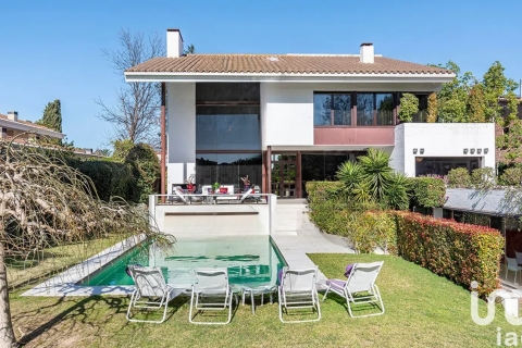 Продажа дома в Реус, Таррагона, Испания 4 спальни, 717м2 №153508 - фото 3