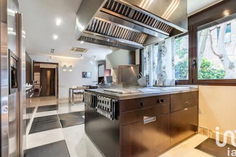 Продажа дома в Реус, Таррагона, Испания 4 спальни, 717м2 №153508 - фото 8