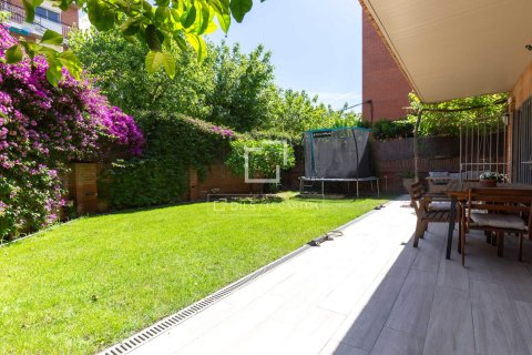 Apartment in Esplugues de Llobregat, Barcelona, Spain 4 bedrooms, 139 sq.m. No. 192628