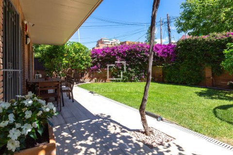 Apartment for sale in Esplugues de Llobregat, Barcelona, Spain 4 bedrooms, 139 sq.m. No. 192628 - photo 18