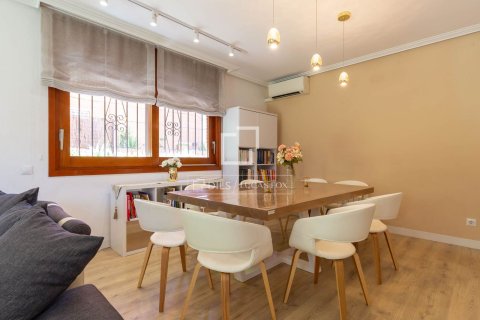 Apartment for sale in Esplugues de Llobregat, Barcelona, Spain 4 bedrooms, 139 sq.m. No. 192628 - photo 10