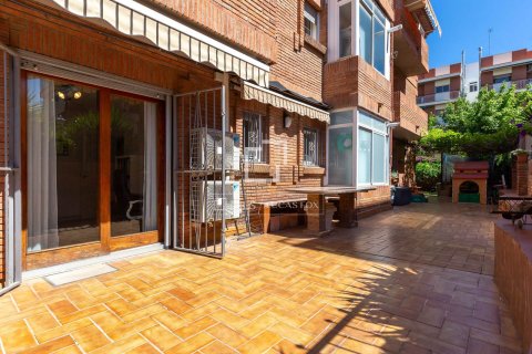 Apartment for sale in Esplugues de Llobregat, Barcelona, Spain 4 bedrooms, 139 sq.m. No. 192628 - photo 28