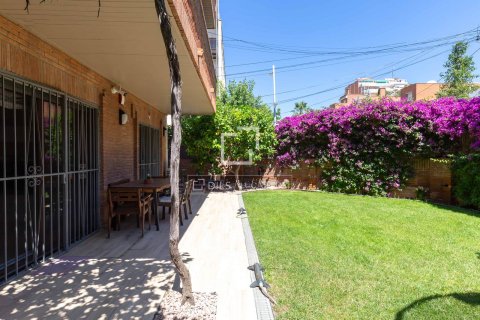 Apartment for sale in Esplugues de Llobregat, Barcelona, Spain 4 bedrooms, 139 sq.m. No. 192628 - photo 5