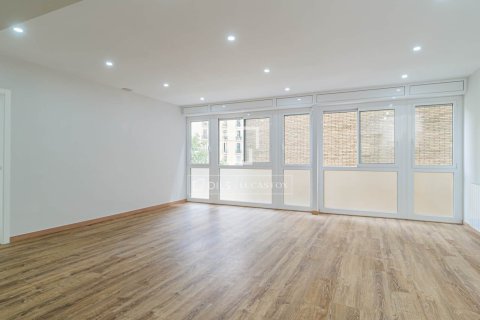 Apartment in Barcelona, Spain 6 bedrooms, 180 sq.m. No. 192627