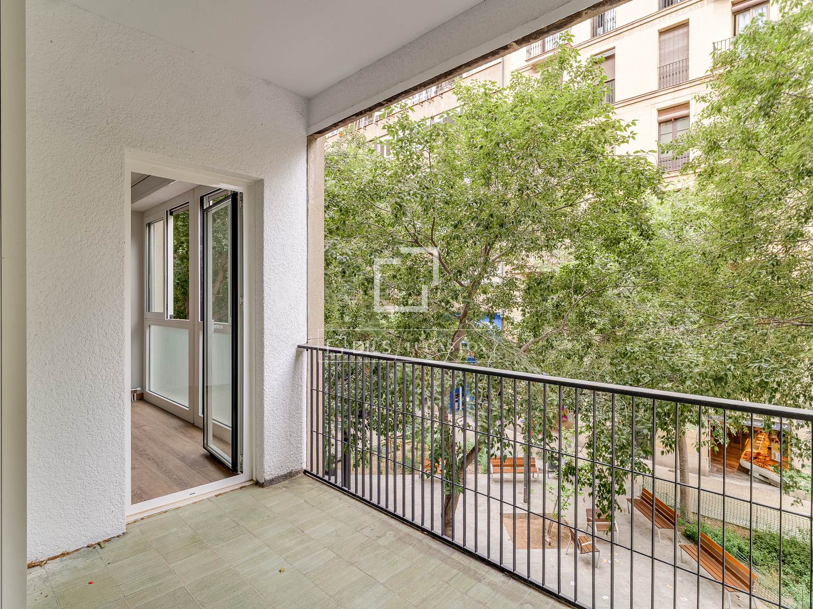Huoneisto Barcelona, Espanja 6 makuuhuonetta, 180 m2 No. 192627