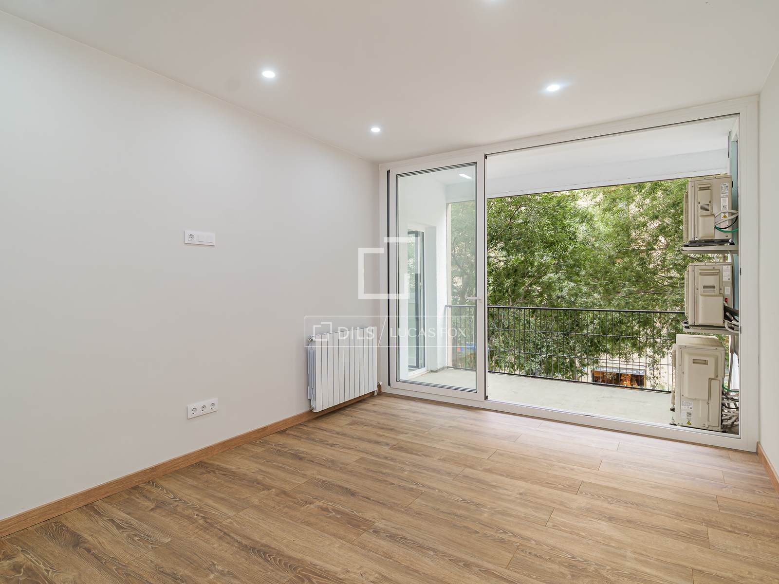 Huoneisto Barcelona, Espanja 6 makuuhuonetta, 180 m2 No. 192627
