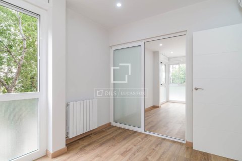 Apartment for sale in Barcelona, Spain 6 bedrooms, 180 sq.m. No. 192627 - photo 24
