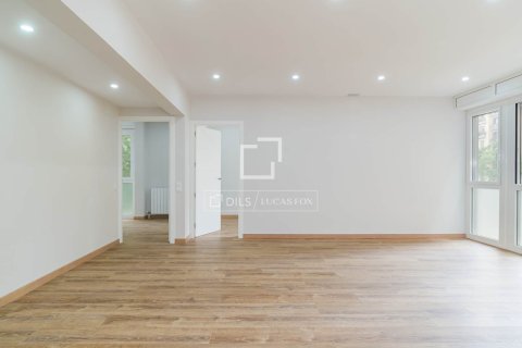 Apartment for sale in Barcelona, Spain 6 bedrooms, 180 sq.m. No. 192627 - photo 9