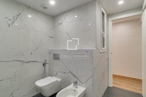 Apartment for sale in Barcelona, Spain 6 bedrooms, 180 sq.m. No. 192627 - photo 23