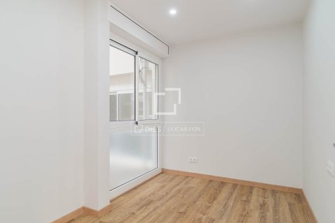 Apartment for sale in Barcelona, Spain 6 bedrooms, 180 sq.m. No. 192627 - photo 26