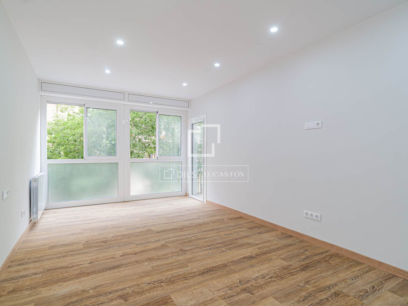 Huoneisto Barcelona, Espanja 6 makuuhuonetta, 180 m2 No. 192627