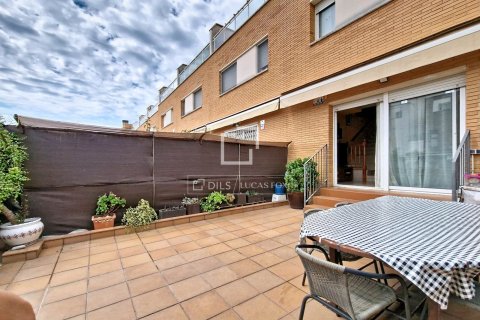 Villa for sale in Cubelles, Barcelona, Spain 3 bedrooms, 174 sq.m. No. 192626 - photo 17