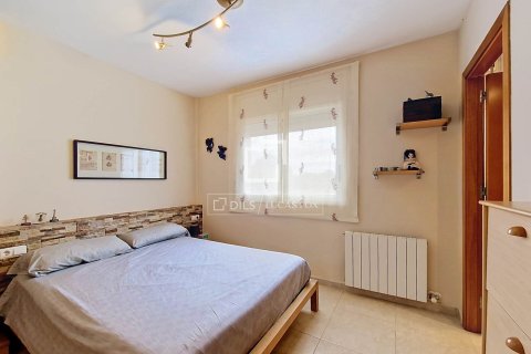 Villa for sale in Cubelles, Barcelona, Spain 3 bedrooms, 174 sq.m. No. 192626 - photo 30