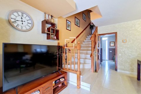 Villa for sale in Cubelles, Barcelona, Spain 3 bedrooms, 174 sq.m. No. 192626 - photo 15