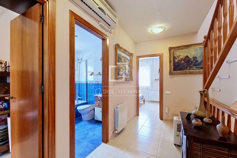 Villa for sale in Cubelles, Barcelona, Spain 3 bedrooms, 174 sq.m. No. 192626 - photo 18