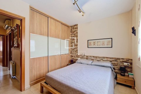 Villa for sale in Cubelles, Barcelona, Spain 3 bedrooms, 174 sq.m. No. 192626 - photo 29