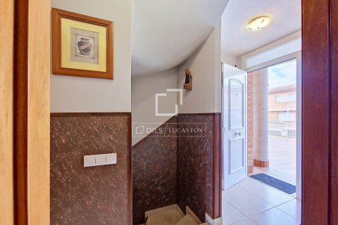 Villa for sale in Cubelles, Barcelona, Spain 3 bedrooms, 174 sq.m. No. 192626 - photo 10