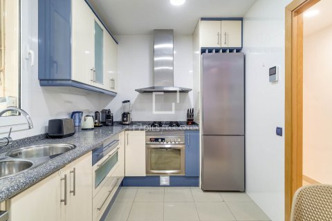 Apartment for sale in Barcelona, Spain 3 bedrooms, 112 sq.m. No. 192629 - photo 7