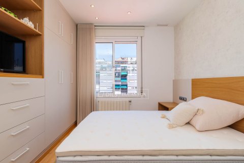 Apartment for sale in Barcelona, Spain 3 bedrooms, 112 sq.m. No. 192629 - photo 18