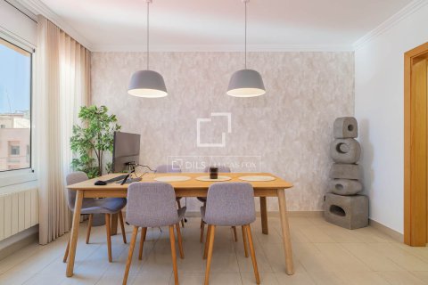 Apartment for sale in Barcelona, Spain 3 bedrooms, 112 sq.m. No. 192629 - photo 5
