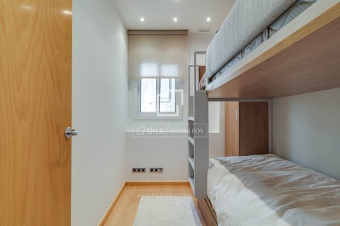 Apartment for sale in Barcelona, Spain 3 bedrooms, 112 sq.m. No. 192629 - photo 22