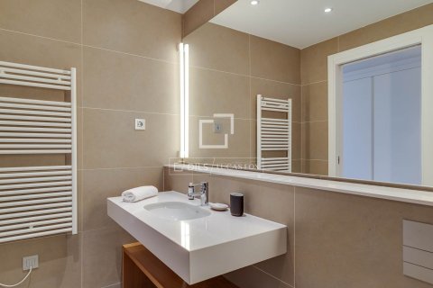 Penthouse for sale in Barcelona, Spain 2 bedrooms, 111 sq.m. No. 192624 - photo 15