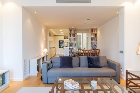 Penthouse for sale in Barcelona, Spain 2 bedrooms, 111 sq.m. No. 192624 - photo 5