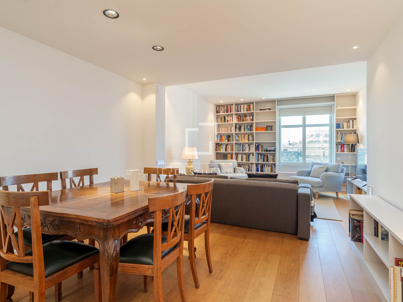 Penthouse in Barcelona, Spain 2 bedrooms, 111 sq.m. No. 192624