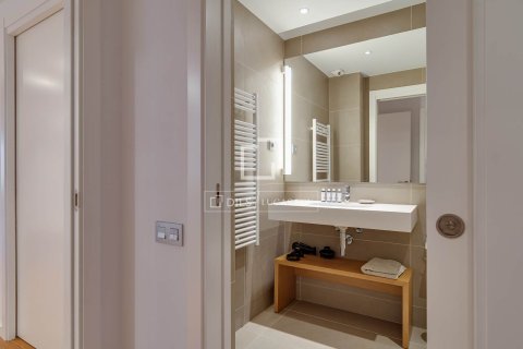 Penthouse for sale in Barcelona, Spain 2 bedrooms, 111 sq.m. No. 192624 - photo 22