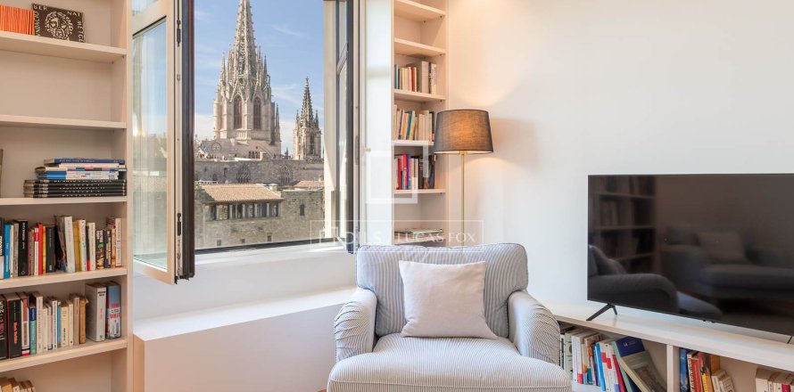 Penthouse in Barcelona, Spain 2 bedrooms, 111 sq.m. No. 192624