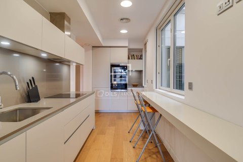 Penthouse for sale in Barcelona, Spain 2 bedrooms, 111 sq.m. No. 192624 - photo 7