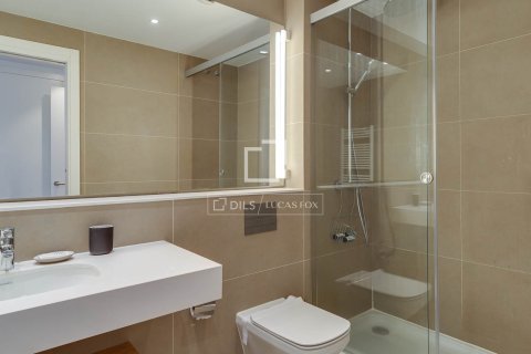 Penthouse for sale in Barcelona, Spain 2 bedrooms, 111 sq.m. No. 192624 - photo 13