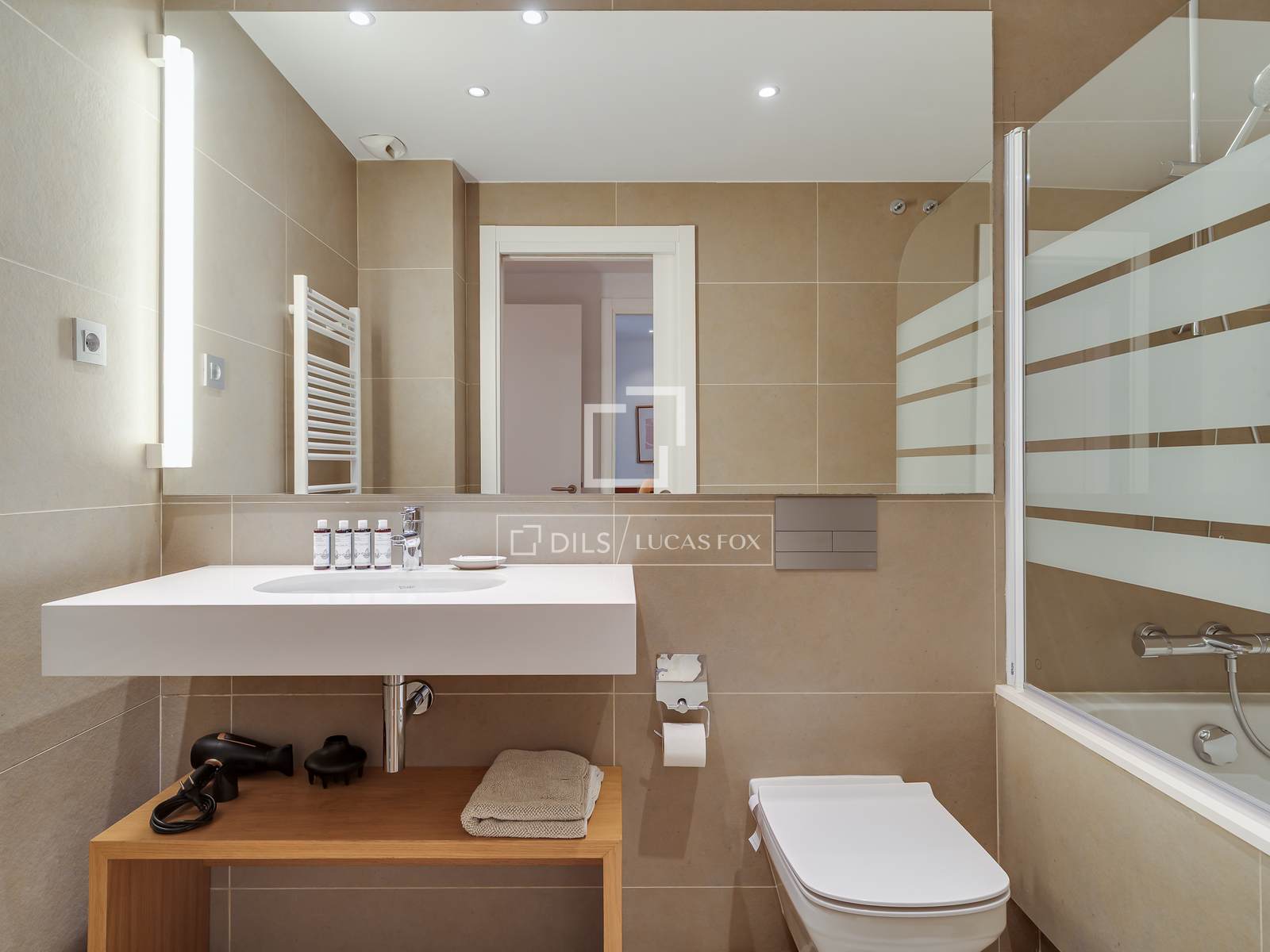 Penthouse in Barcelona, Spain 2 bedrooms, 111 sq.m. No. 192624