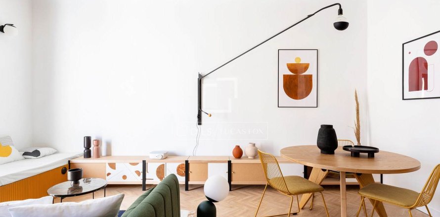 Apartment in Barcelona, Spain 2 bedrooms, 86 sq.m. No. 192623