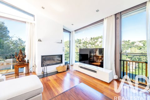 Продажа дома в Барселона, Испания 6 спален, 385м2 №152348 - фото 9