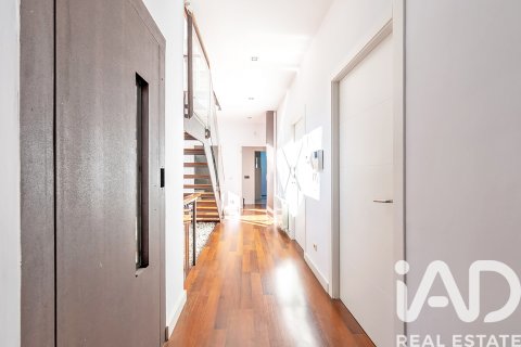 Продажа дома в Барселона, Испания 6 спален, 385м2 №152348 - фото 22