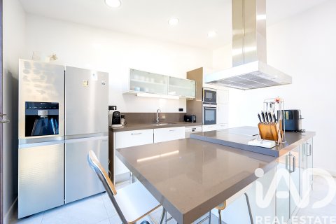 Продажа дома в Барселона, Испания 6 спален, 385м2 №152348 - фото 13