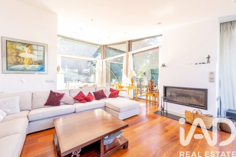 Продажа дома в Барселона, Испания 6 спален, 385м2 №152348 - фото 10